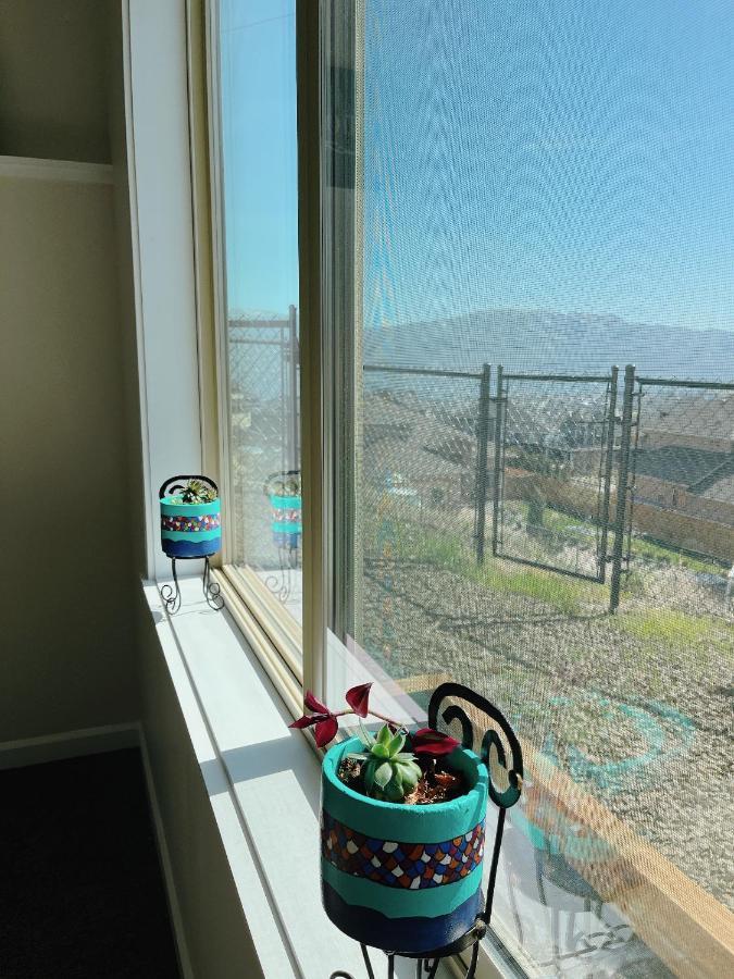 Peaceful And Spacious Lake View West Kelowna Luaran gambar